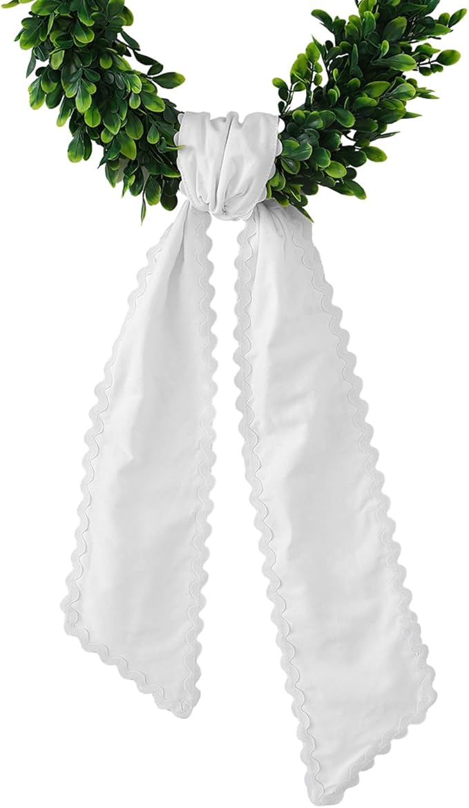 Wreath Sash with Ric Rac Scallop Edge
